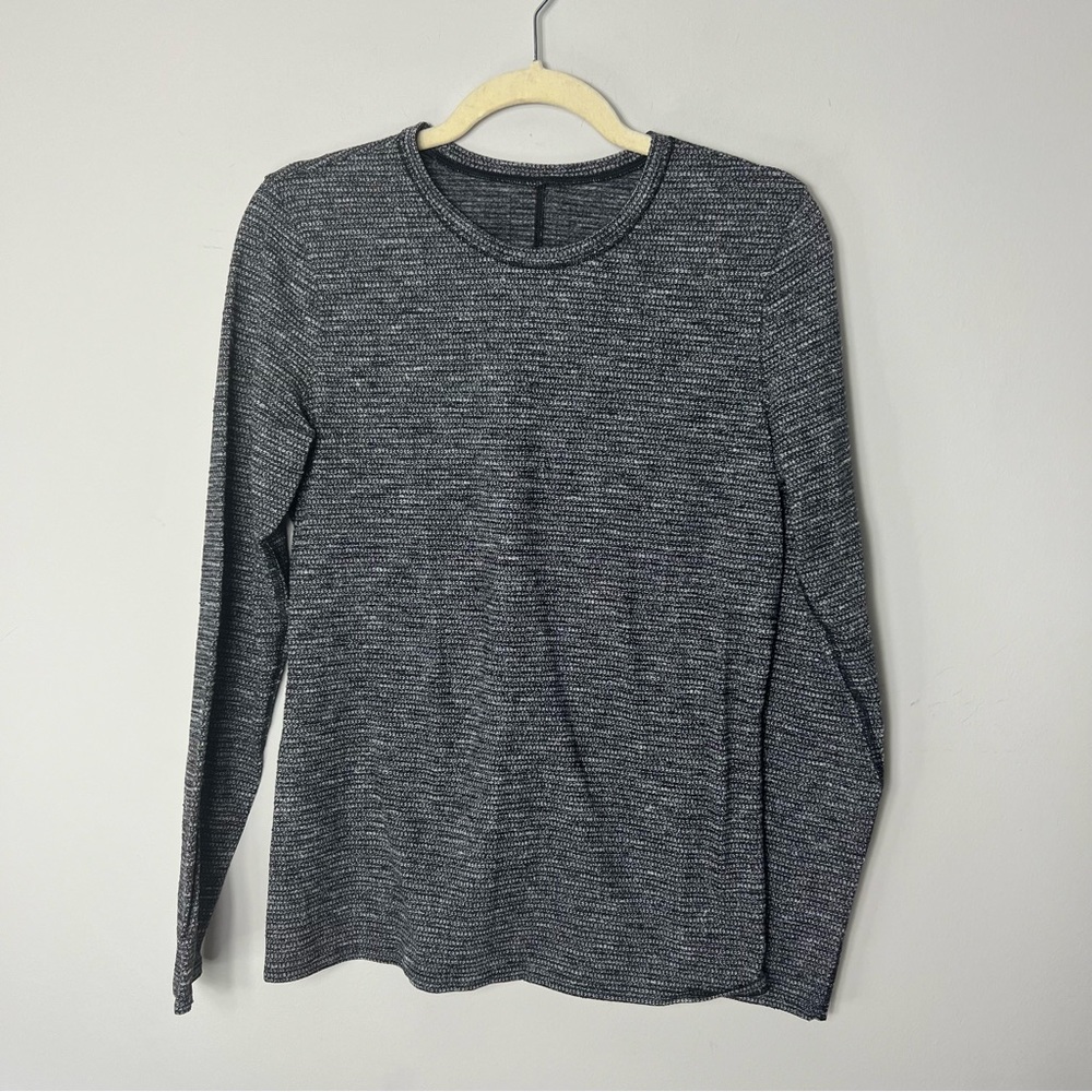 Lululemon Gray Crewneck Basic Long Sleeve Textured Top Shirt 265